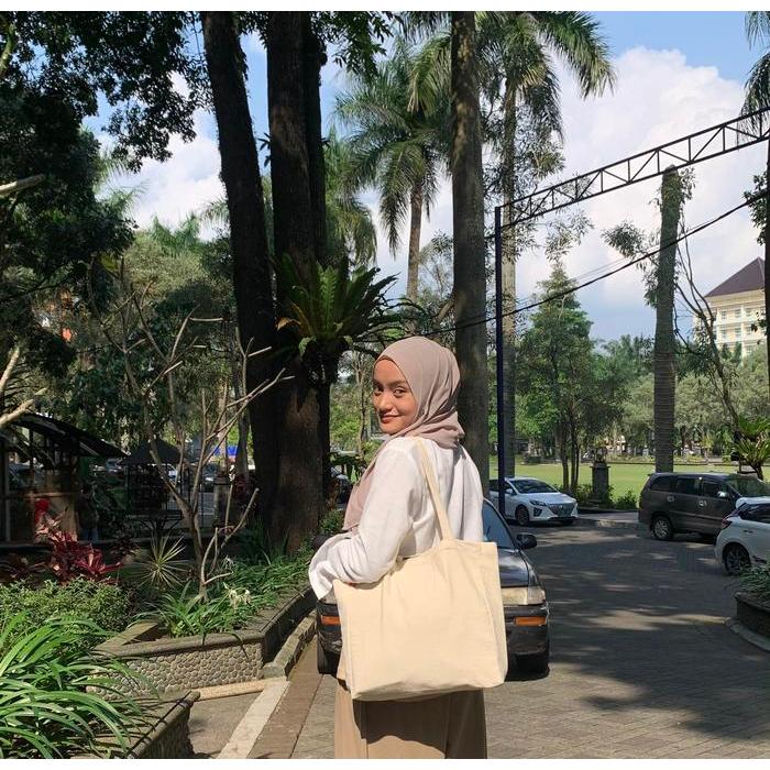 Totebag Polos Kanvas Tas Canvas Hitam dan Putih