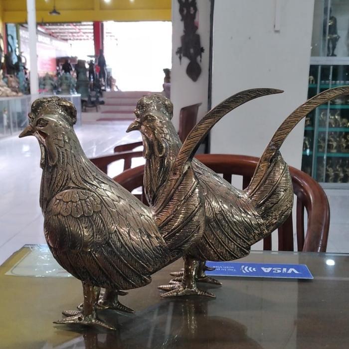 patung ayam emas kuningan rooster