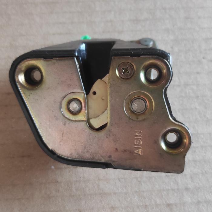 Doorlock Pintu Tengah Kiri Daihatsu Espass Original