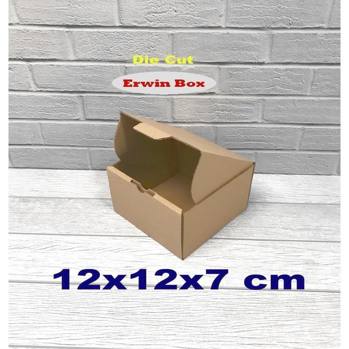 Kardus box uk. 12x12x7 cm , karton kotak Die cut