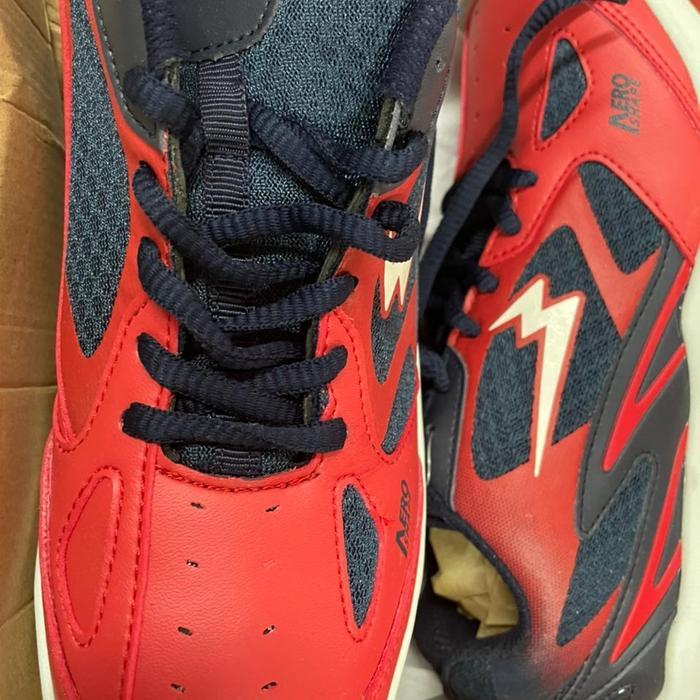 Sepatu eagle shoot badminton shoes size 38