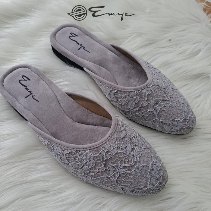 EMYE SANDAL SLOP PENGANTIN PRIA WARNA SIZE 38-45 I SENDAL SELOP PENGANTIN PRIA BRUKAT PUTIH SHOES