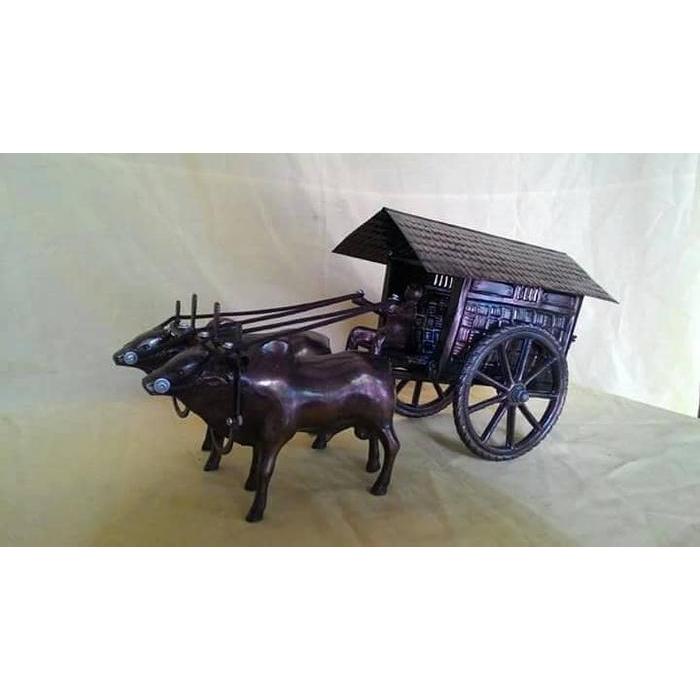 Miniatur Delman Dua Sapi-Bahan Besi-Pajangan-Souvenir Jogja-Murah.