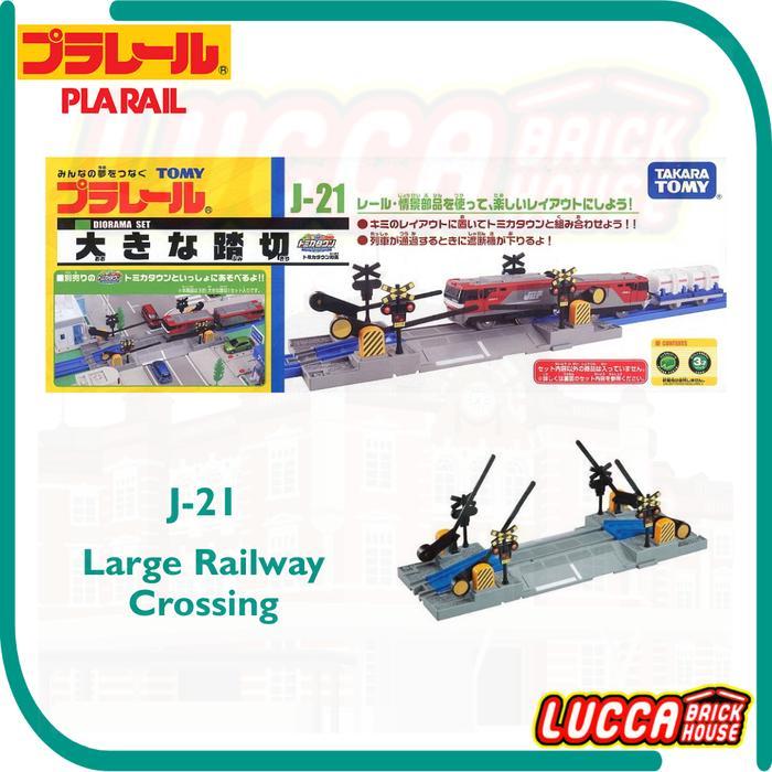 Takara Tomy Plarail J-21 Large Railway Railroad Crossing