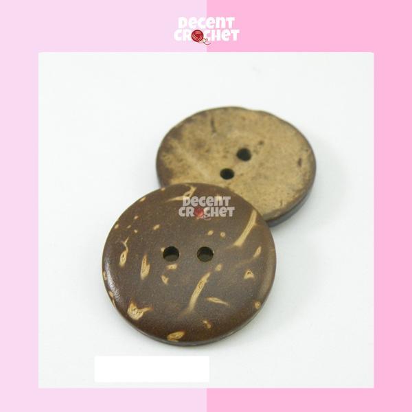 Kancing Kayu Corak Batok Pernis