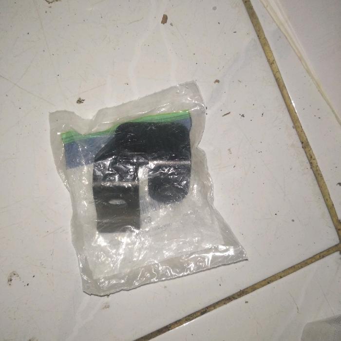 braket barcket knalpot tengah kawasaki ninja R SS original