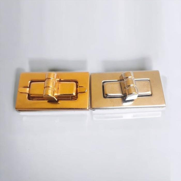 Aksesoris tas Kunci putar model kotak