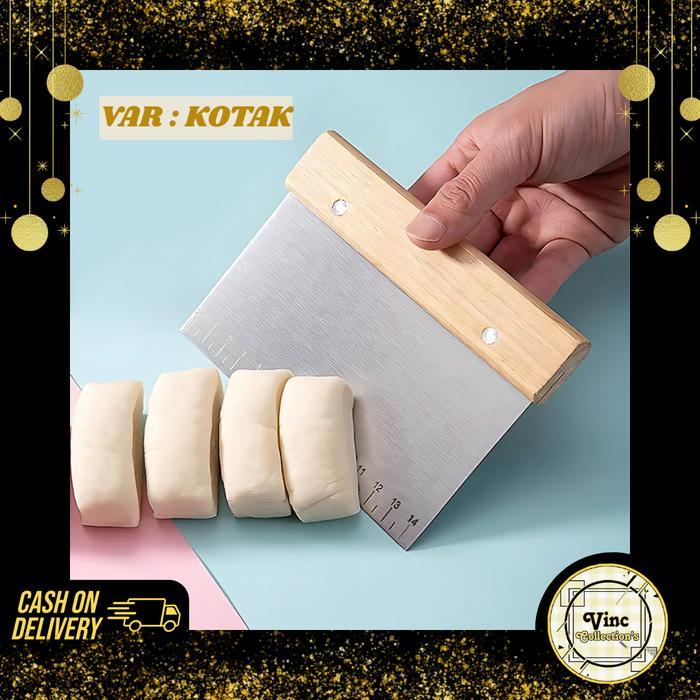 SCRAPER STAINLESS GAGANG KAYU ANTI LENGKET / PEMOTONG ADONAN KUE SERBAGUNA / CUTTER PISAU BAKERY