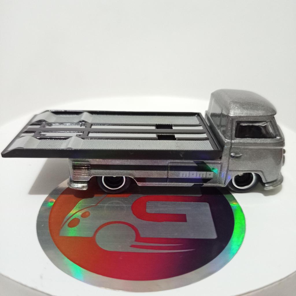 Hot Wheels Premium Volkswagen T2 Transporter Momo Form Team Transport Loose - Hotwheels