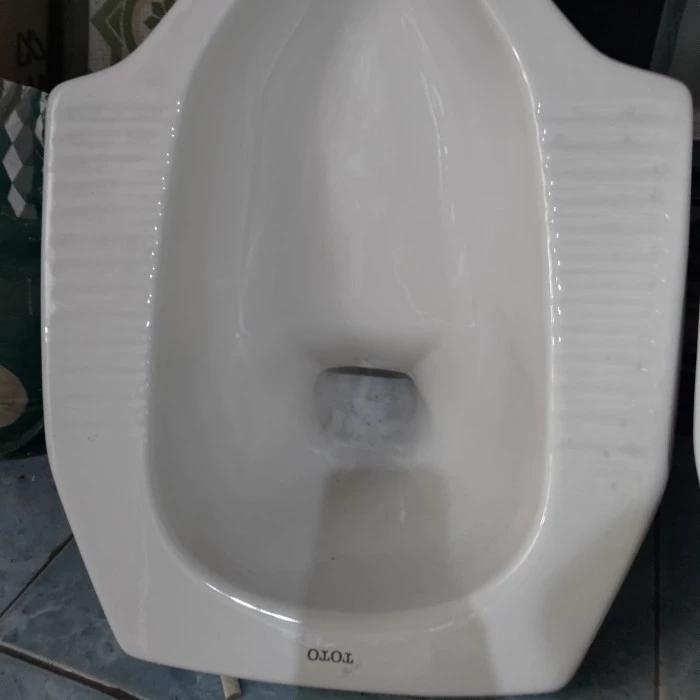 CLOSET JONGKOK TOTO PUTIH BARU