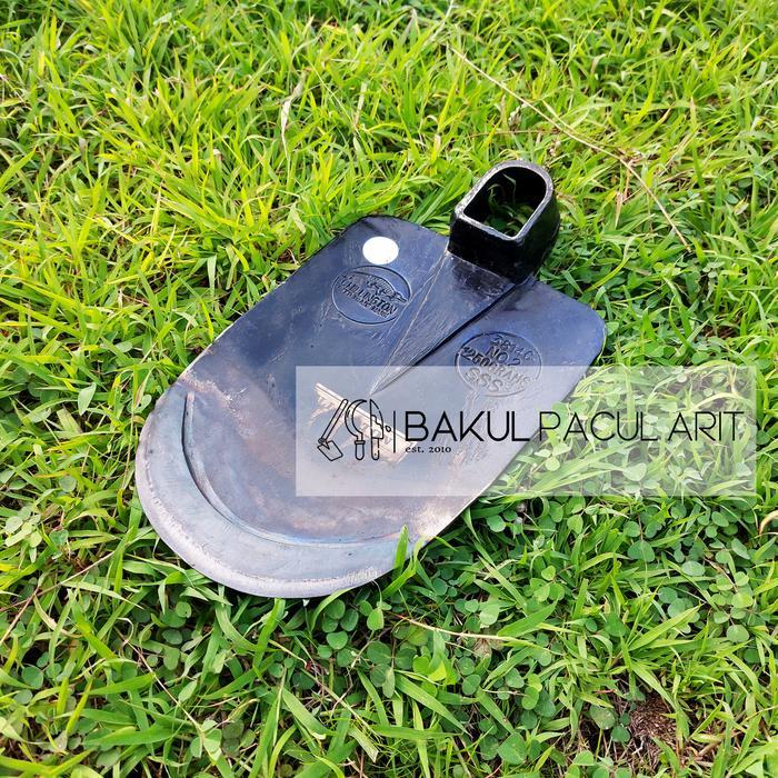 CANGKUL KEBUN CAP BUAYA CROCODILE BAHAN BAJA PACUL TEGALAN MODEL TEREKAN ASLI TAJAM