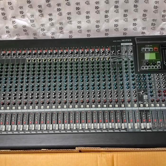 mixer mackie vlz-pro madein usa