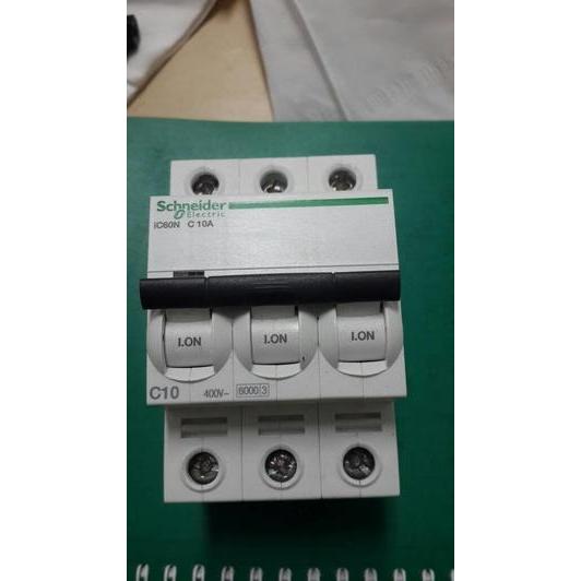 Mcb Schneider 3P 10A Ic60N