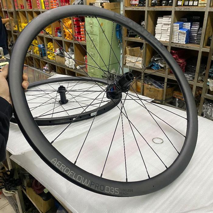 Wheelset 700c Carbon Roadbike Strummer Aeroflow Pro D35 Hub GT Ceramic Super Loncher Disc Brake TA
