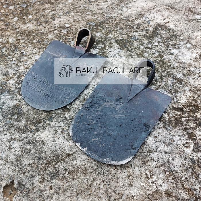 CANGKUL SAWAH ANTI LENGKET CAP 888 BAHAN BESI PACUL KLENYEHAN KROMPYONGAN ALAT PERTANIAN