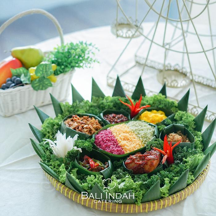 Nasi Tumpeng / Tampah Keluarga