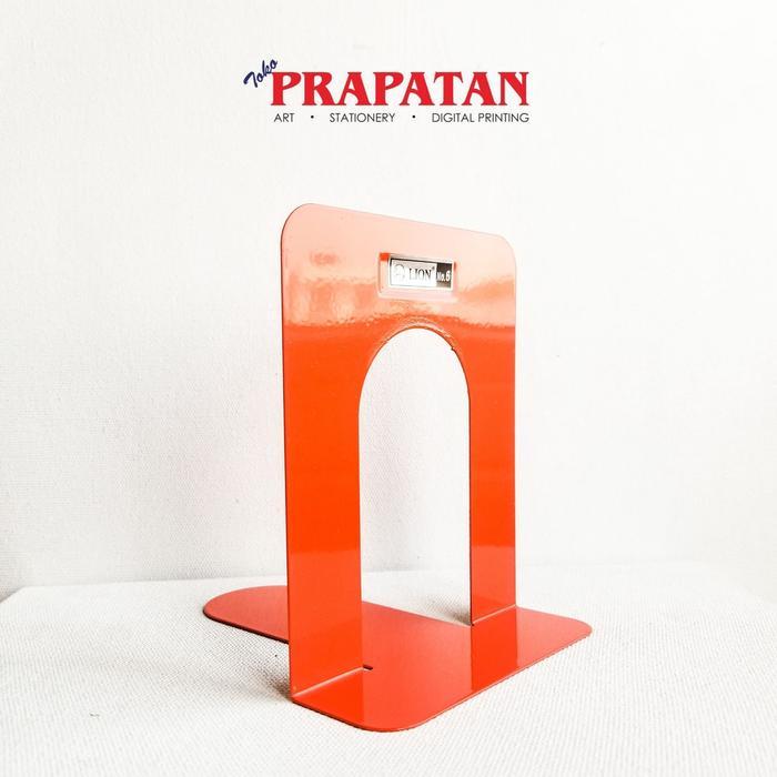 TGR Book End Lion No 6 / Book Stand