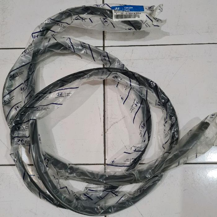 KARET LIST KACA DEPAN ORIGINAL HYUNDAI TRAJET
