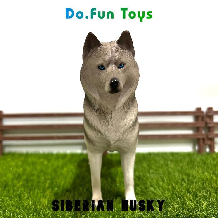 Animal Figurine Siberian Husky DOG / Mainan Miniatur Anjing Husky Siberia