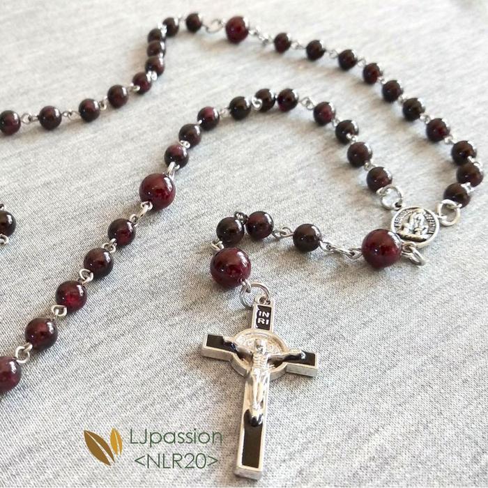 Kalung Rosario Batu Garnet Merah Tua 6mm, Liontin Salib Pilihan, Keliling 70cm