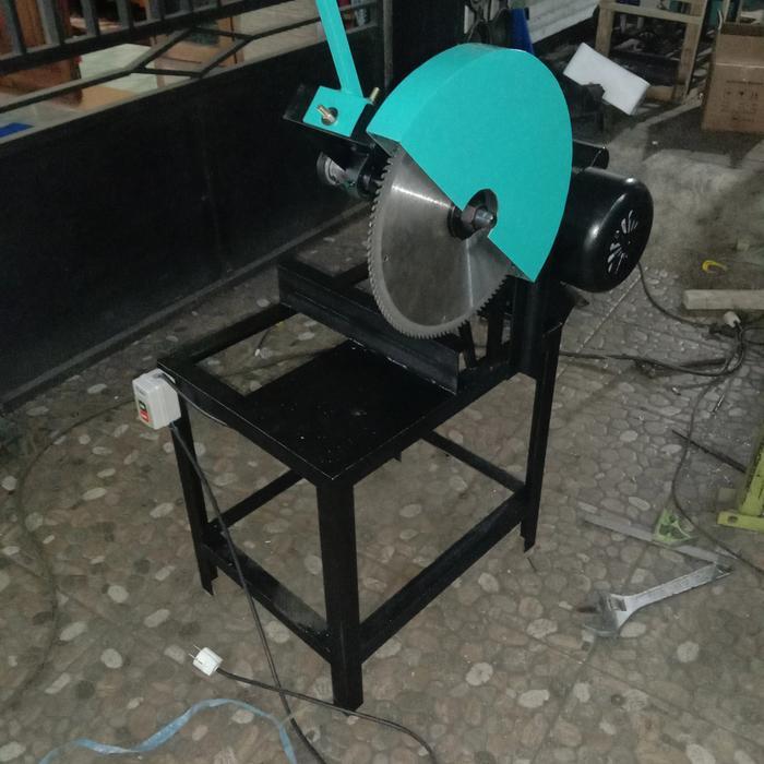 Mesin Pemotong Bambu dengan Motor 1HP dan Pisau Cutting 14 Mesin Potong Bambuusing Motor Penggerak 1