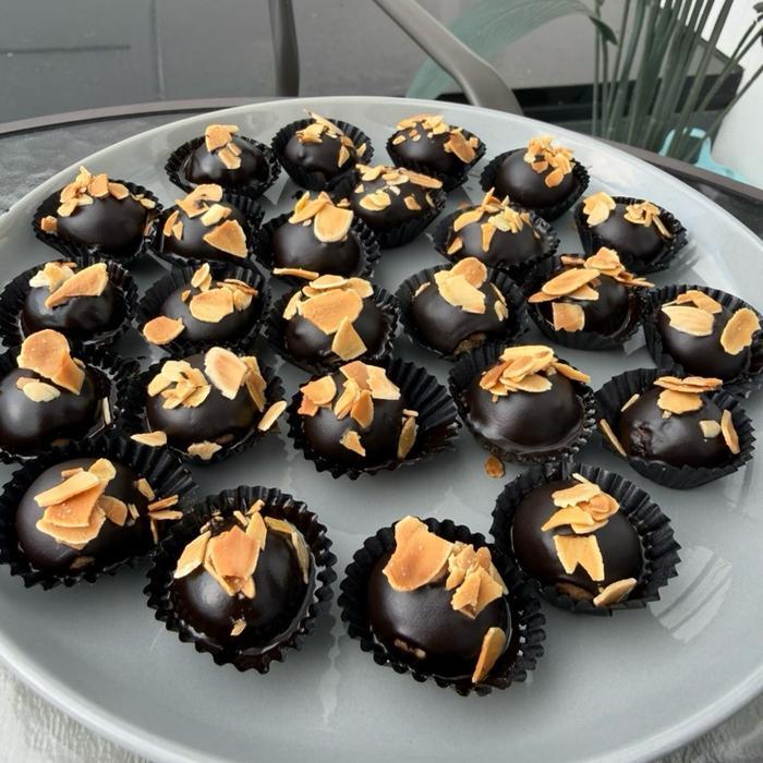 Ball Almond Choco Cheese Cookies (Toples Tabung 600ml)