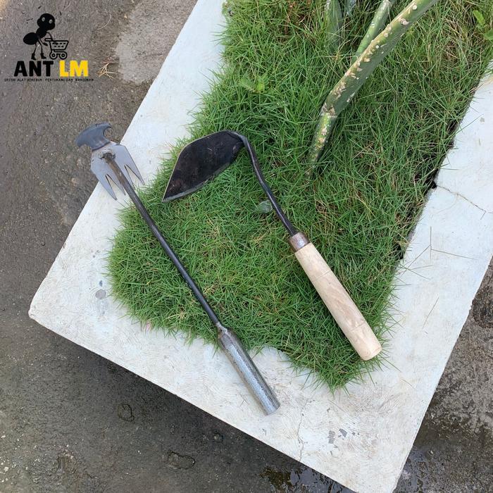 GATUL KORET RUMPUT DAN CANGKUL PENCABUT RUMPUT FULL BESI - KORET RUMPUT GATUL BAJA SEPUH GAGANG KAYU