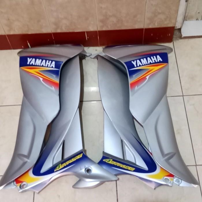 Sayap luar dalam Jupiter Z lama silver