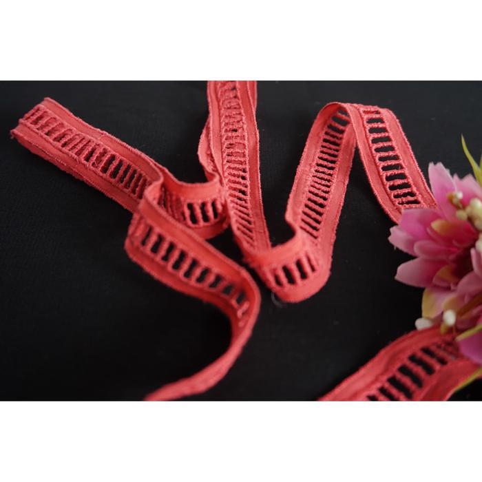 Kain Renda Bordir Katun - Bunga Kecil - 07388 (Lebar -/+ 2 cm)