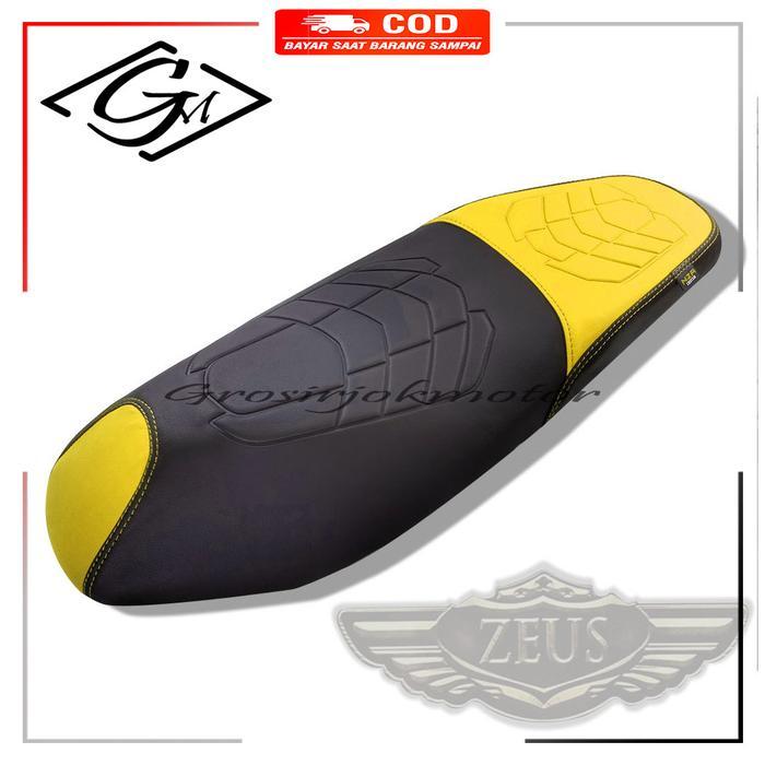 SARUNG COVER KULIT JOK MOTOR BEAT /SCOOPY/VARIO/NMAX/PCX/AEROX TIMBUL