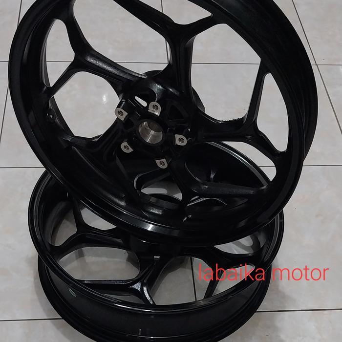 PELK RACING/ VELG RACING RING 17 CB150,VIXION/36HOLE - Black red