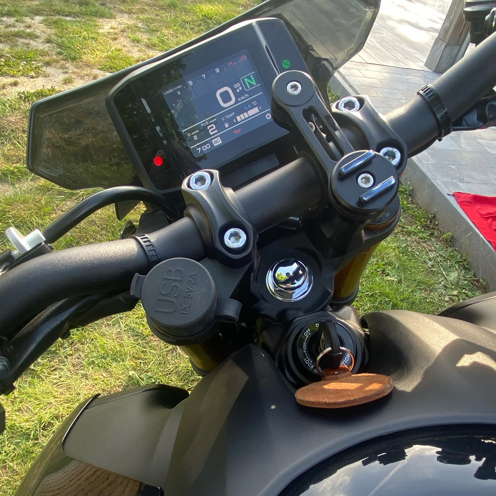 Motorcycle USB DC Outlet For Yamaha MT-07 MT-09 SP Tracer 900 FZ-09 FZ-07 Tracer XSR 700 12V DV