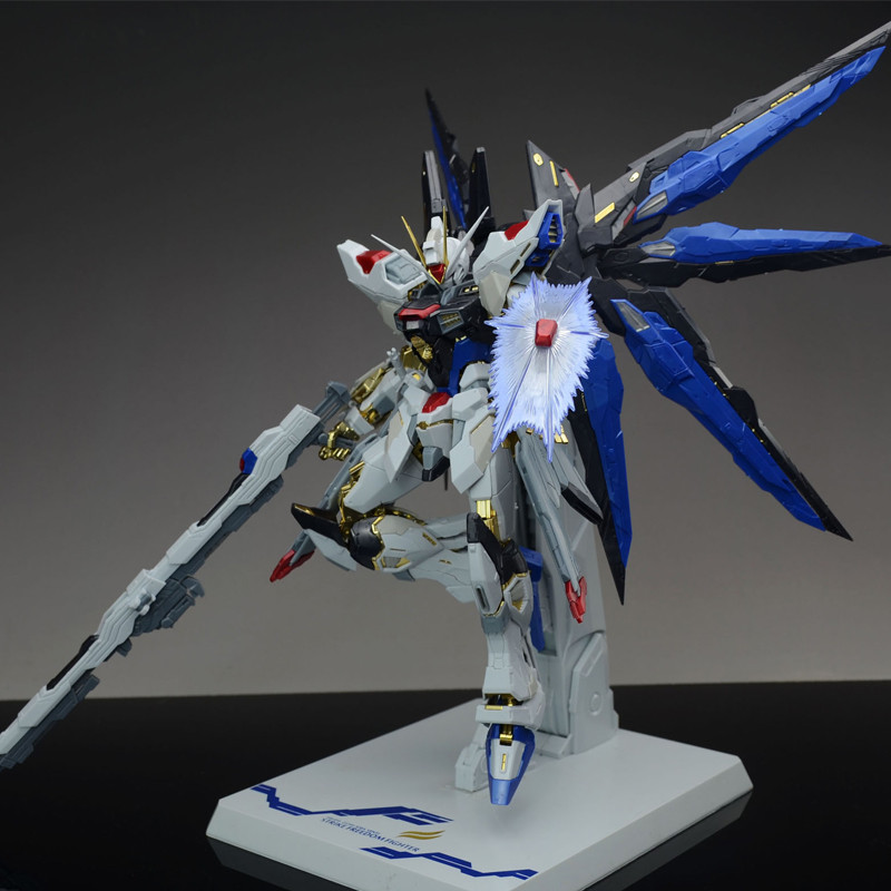 DABAN 8802 Strike Freedom MB ZGMF-X20A MG 1/100 SEED DESTINY Model Assembly Action Figures Anime