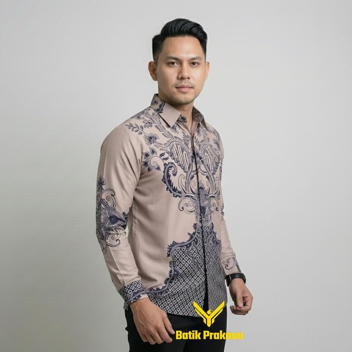 [Beli Lokal] Kemeja Batik Prakasa 1117 Motif Bara Slimfit Lengan Panjang Batik Solo Baju Nyaman Pria