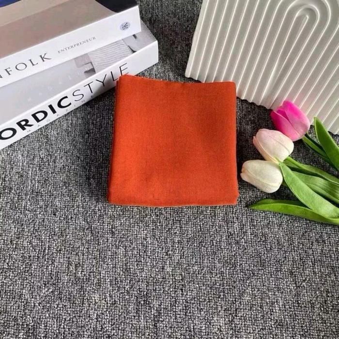 SPECIAL Akbar Hijab Hijab Segi Empat Paris Varisha By Akbar Hijab Dengan Pilihan Warna Mocea Sedang
