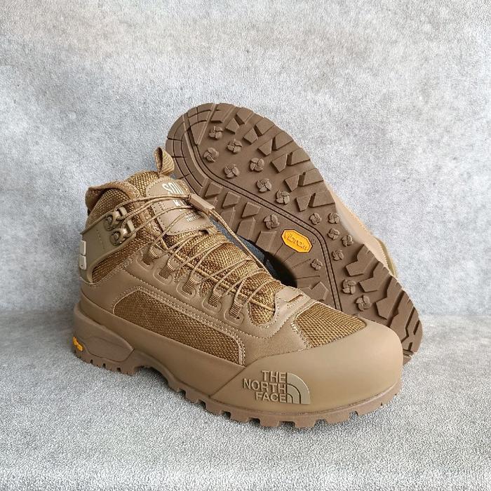 Sepatu Outdoor TNF x Undercover Soukuu Tapak Vibram