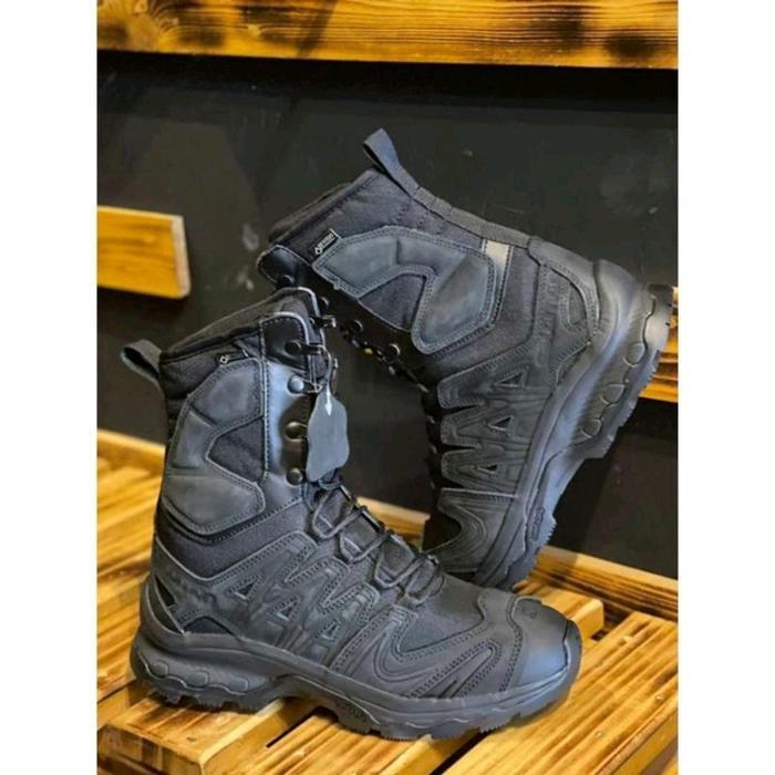 Sepatu pdl Solomon