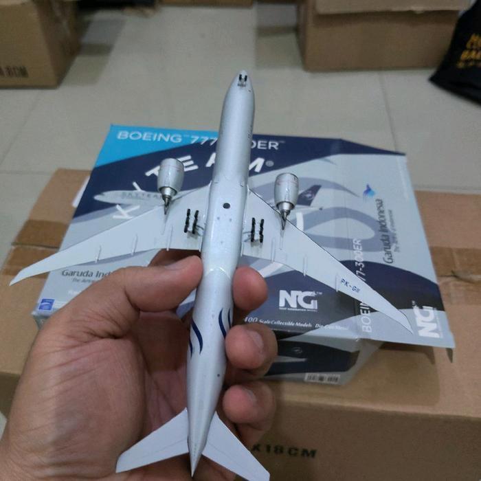 Garuda Indonesia Boeing 777-300Er Pk-Gii Skyteam Livery Ng Model 1:400