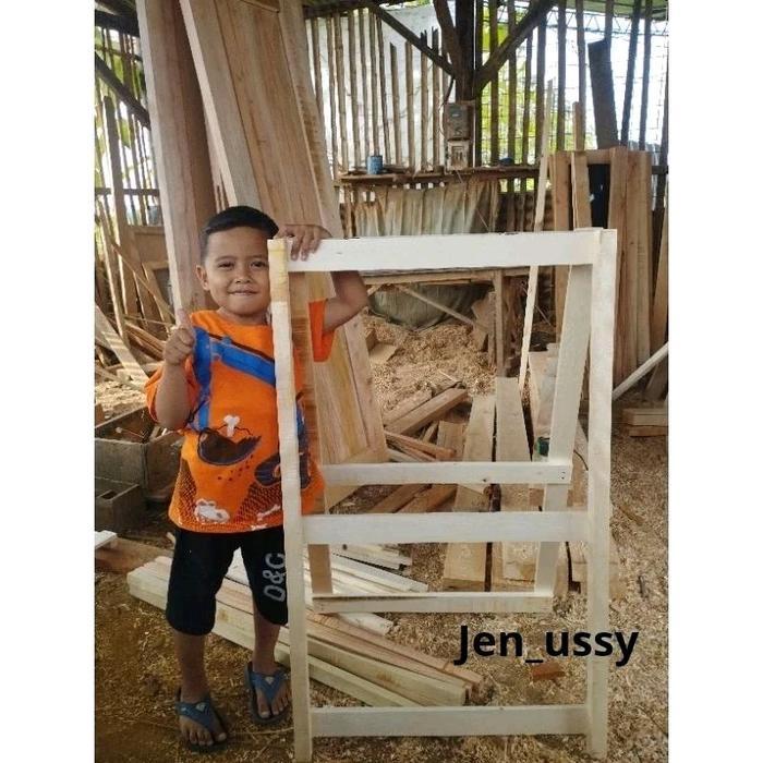 Rangka Banner Kayu Stand Banner Kayu Tbk