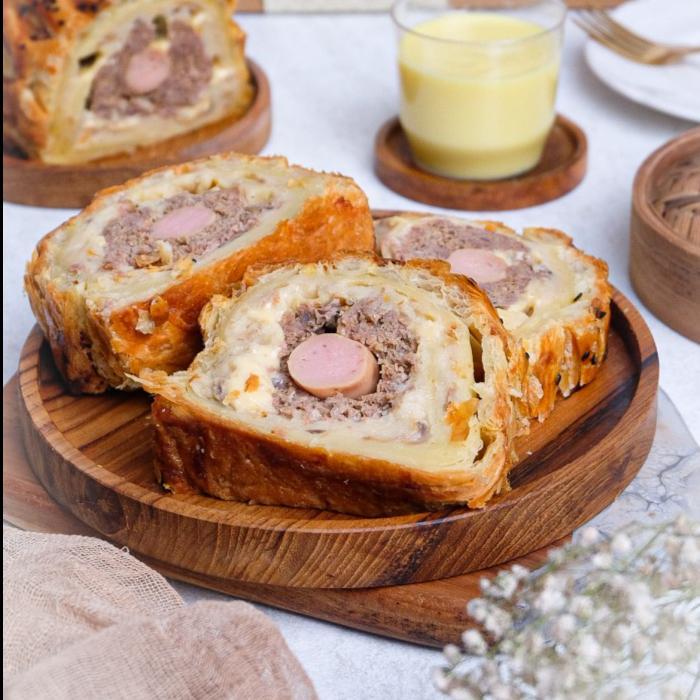 Premium Hampers Picnic Beef Roll Original