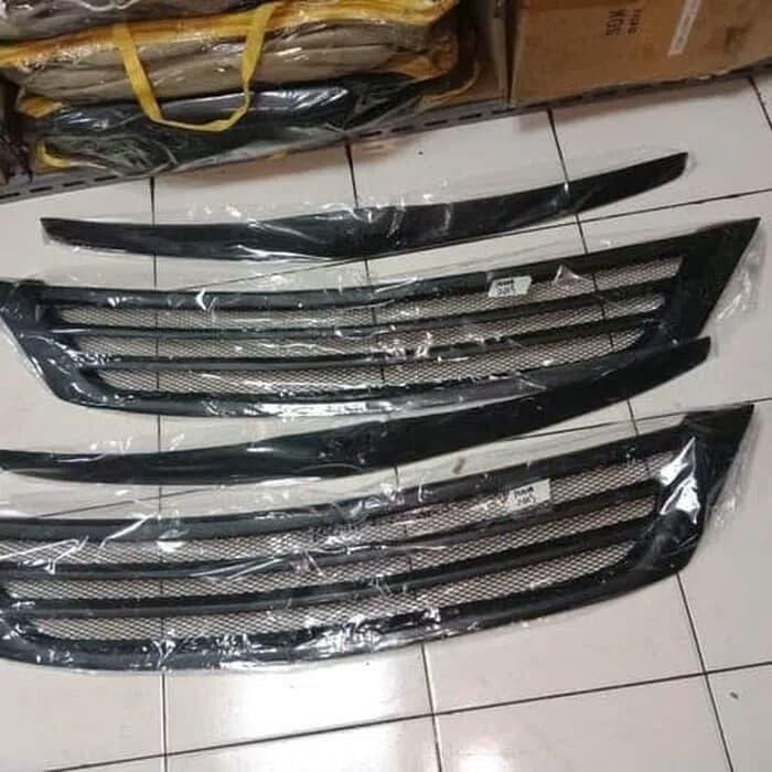 Grill Depan Custom Innova 2005-2006