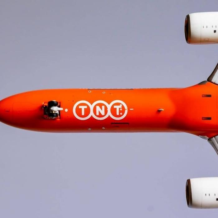 Tnt Boeing 757-200 Oe-Lfb Ng Model 1:400