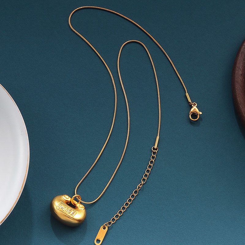 Trendy Retro Chinese Style Women's Necklace Versatile Coin Purse Yoyo Chain Design Gold Plated