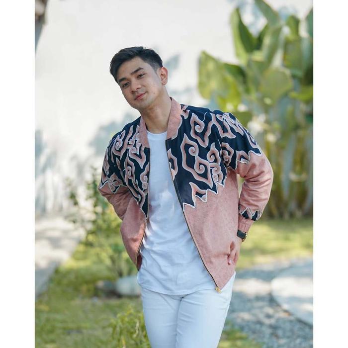 Batik Trusmi Jaket Bomber Pria Batik Tulis Mega Mendung Birawa Cokelat Pk Bahan Katun Dobby Original