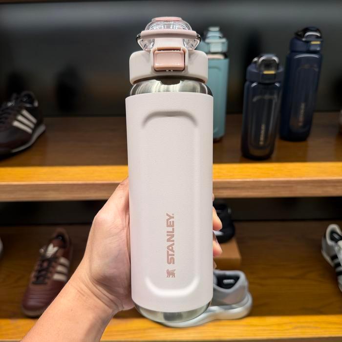 Stanley Classic Wellspring Bottle