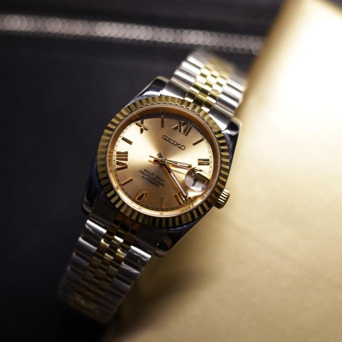 Seiko DateJust Two Tone Roman Gold 40mm & 36mm Jam Tangan Pria Jam Tangan Wanita