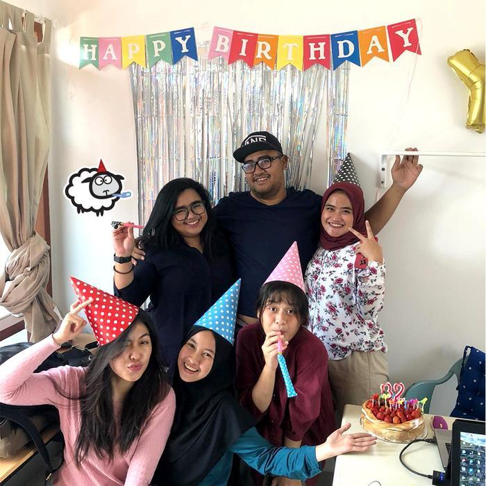 Promo Topi Ulang Tahun Kerucut Besar Polkadot Birthday Cone Party Hat Terlaris