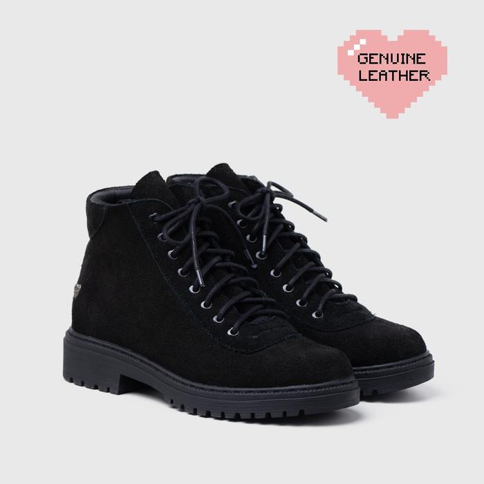 Adorableprojects Alexis Boots Sepatu Boots Wanita Kulit Suede 8 Lubang Tali Hitam Ukuran 36 Suede Bl