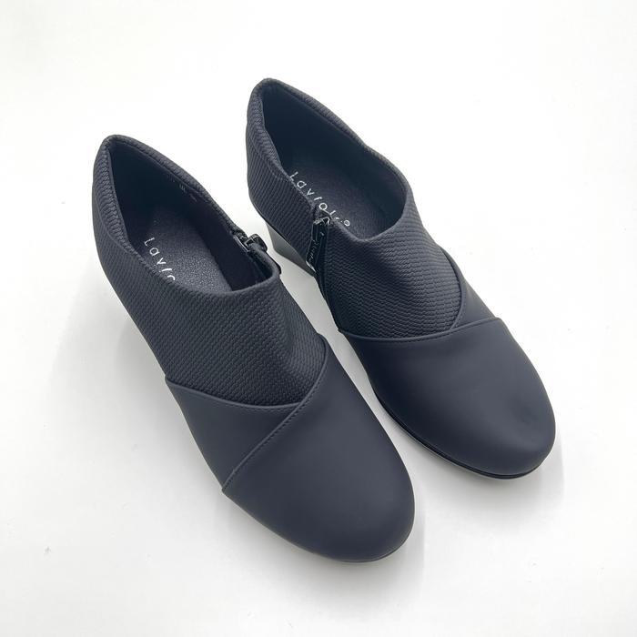 Laviola 4657 LLK Sepatu Heels Boots Wanita Tinggi Hak 5cm Bahan PU Sintetis Warna Hitam Ukuran 36 Se