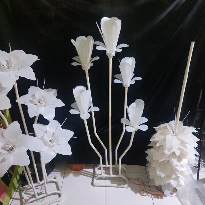 Standing Lampu Bunga Tulip Wedding Kuncup Isi 5 Tangkai Kelopak Hias Dekorasi Pvc 1 Set(Kiri/Kanan